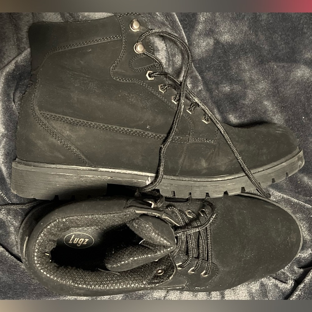 Mens black boots